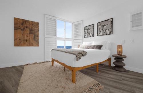 Ocean Beach House | Sunset Cliffs Lookout - Ocean Front Luxury Condo