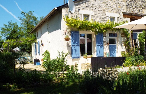 Verteuil-sur-Charente House | Sunset Cottage & pool, tranquil setting, walking distance to bars & restaurants