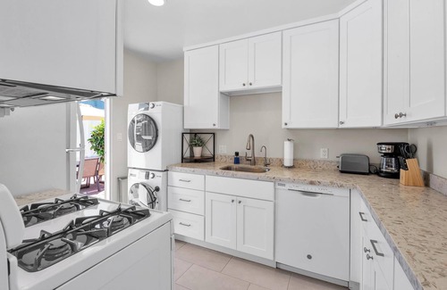 La Jolla Shores House | Sunset Cottage in La Jolla Shores - New Listing