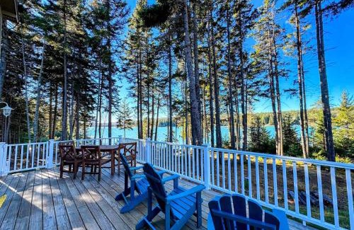 Corea House | Sunset Cove Cottage private beach