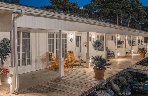 Ocean Pines Cottage | Sunset Cove Cottage at the Inn on Turville Creek