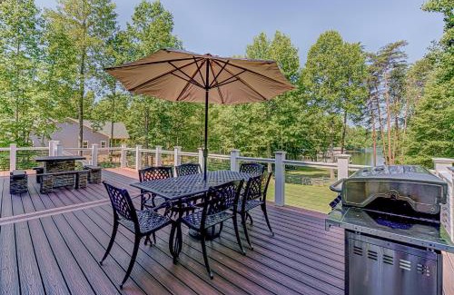 Lakeside Woods House | Sunset Cove