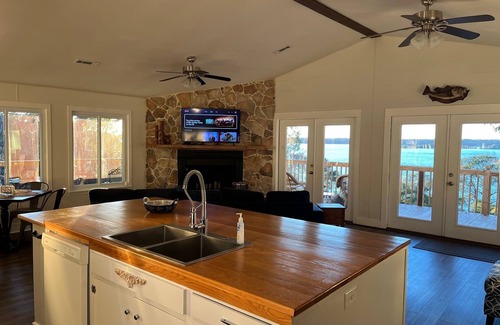 Georgetown Cabin | Sunset Cove