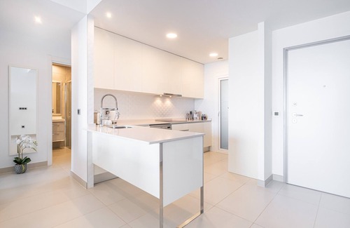 Cala Apartment | Sunset Drive Resort Apartment 9-18 Poniente Beach
