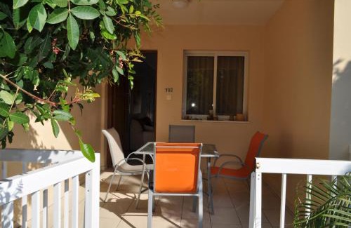 Pervolia House | Sunset Garden Villa