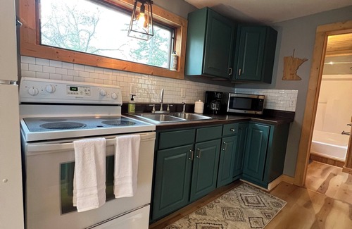 Center City Cabin | Sunset Haven located within 45min of the Twin Cities and right on the lake!
