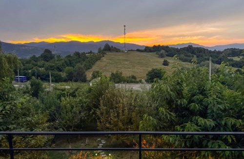 Slanic Ski Chalet | Sunset Hills Chalet