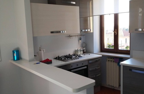 Bedizzole Apartment | "Sunset in the Castle", three-room apartment near Lake Garda