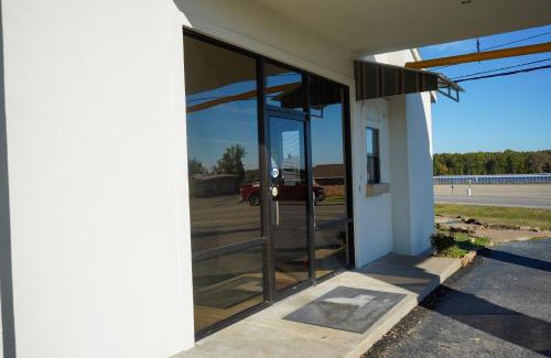 Clarksville Hotel | Sunset Inn Clarksville