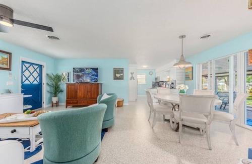 Palm City House | Sunset Landing amazing waterfront Views.