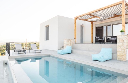Pylos-Nestoras House | Sunset Luxury Villa