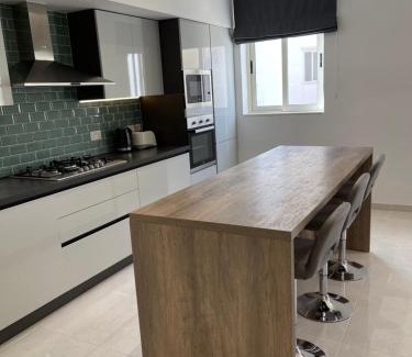 Birzebbuga Apartment | Sunset Modern Apt near the beach