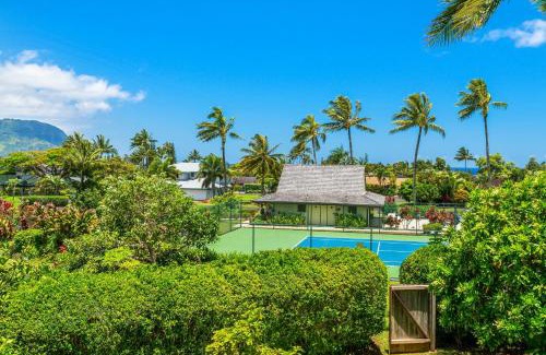 Princeville House | SUNSET PALMS Pool, Tennis, AC Minutes to Beach