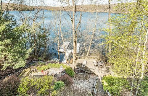 Oakland House | Sunset Pointe