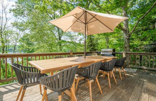 Oakland House | Sunset Pointe
