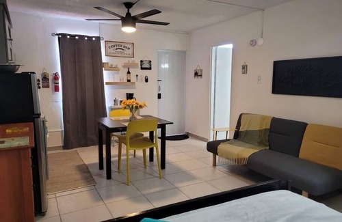 Levittown Apartment | Sunset Private Studio