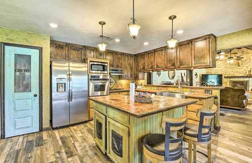 Sunset Cottage | Sunset Ranch w/Pool & Hot Tub on 29 Acres!