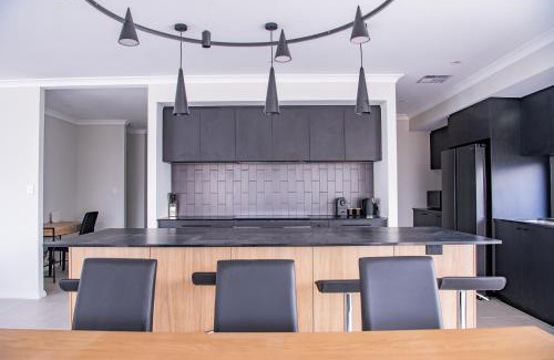 Busselton House | Sunset Shores 4BR Pool Retreat in Busselton