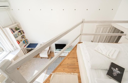 Kispest Apartment | Sunset Square Studio with gallery