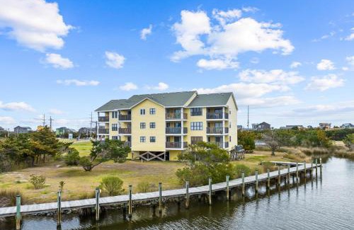 Avon Apartment | Sunset Terrace