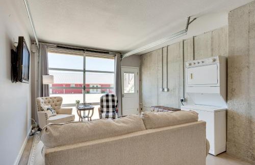 Clinton County Apartment | Sunset View Home 1 Mi to Smithville Lake!