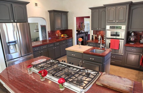 Oak View House | Sunset View Oasis🌹Saltwater Pool+Spa, Infrared Sauna, Outdoor Kitchen