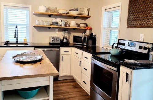 Colonial Beach Cottage | Sunset Views, Grilling, Short Walk to The Beach ~ Located on the Point
