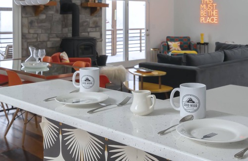 Springfield House | Sunsets & Hot Tub-Epic Lodge 35-min from Nashville