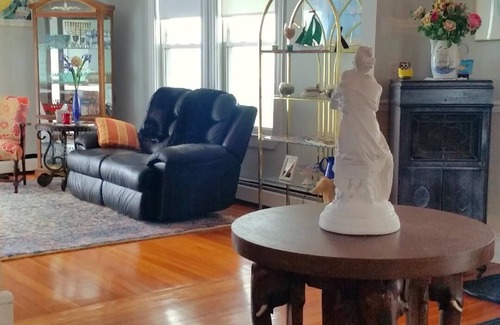 Bayside House | Sunsets on the Bay- Save $$$ includes Holidays see Super Prices on Vrbo Calendar