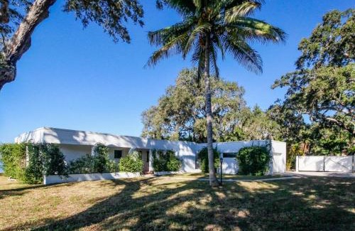 Indian Beach Sapphire Shores House | Sunsetter on Sapphire Shores