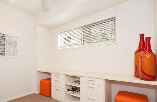 Sunshine Beach House | Sunshine Beach Retreat, Pool, Backyard