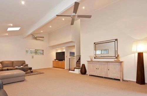 Sunshine Beach House | Sunshine Beach Retreat, Pool, Backyard