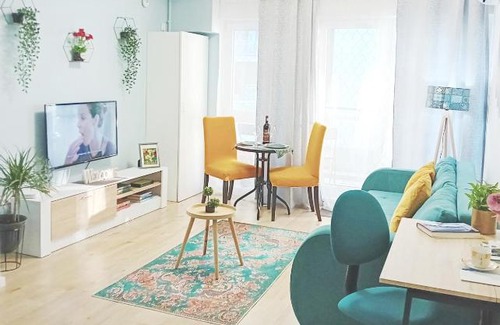 Sector 2 Apartment | SUNSHINE - New & Quiet 1BR Apt, Business area, close to Airport, Highway A3, Subway