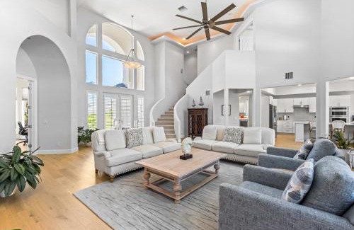 Vanderbilt Beach House | Sunshine on the Water