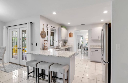 Bonita Springs House | Sunshine, Serenity & a gorgeous Saltwater Pool—All at Casa Bonita Florida