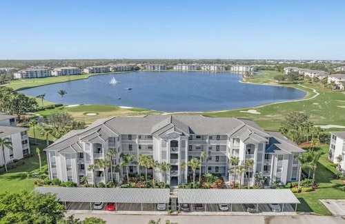 Heritage Palms Condo | Sunshine & tee-times!