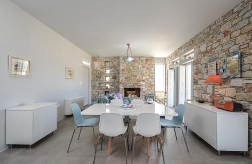 Naxos Villa | Sunshine villa