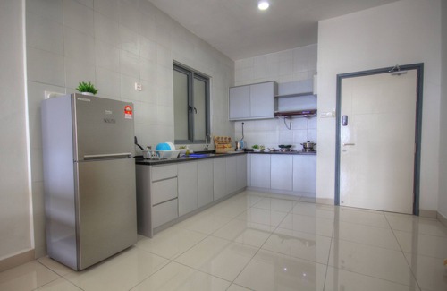 Usj 1 Apartment | Sunway Mall @Damen Studio Ecohomz 16-02