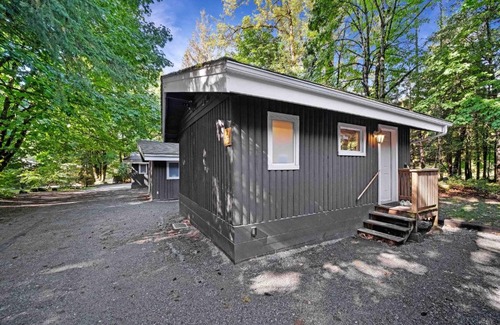 Brackendale Resort | Sunwolf Riverside Cabins