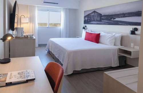 Pepillo Salcedo Hotel | Super 8 By Wyndham Manzanillo