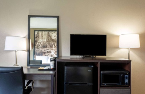 Abingdon Hotel | Super 8 by Wyndham Abingdon VA