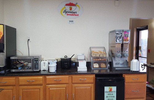 Abingdon Hotel | Super 8 by Wyndham Abingdon VA