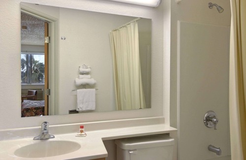 Aransas Pass Hotel | Super 8 by Wyndham Aransas Pass