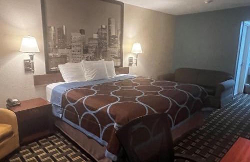 McNair Hotel | Super 8 by Wyndham Baytown I-10