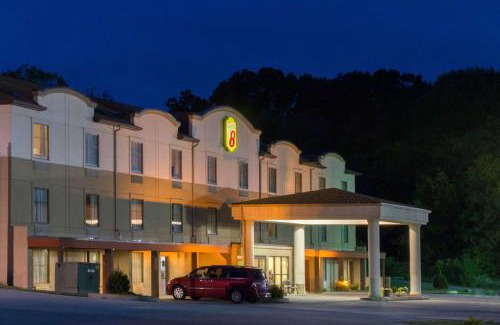 Homewood Hotel | Super 8 by Wyndham Beaver Falls