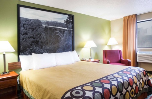 Sprague Hotel | Super 8 by Wyndham Beckley