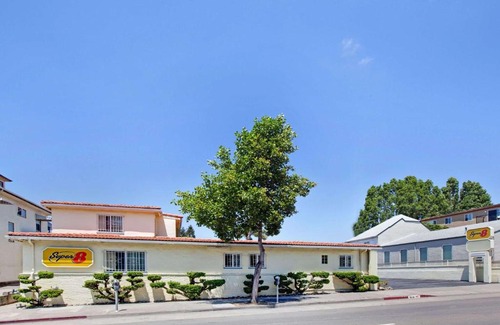 Central Berkeley Hotel | Super 8 by Wyndham Berkeley
