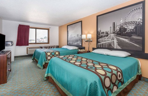 Bourbonnais Hotel | Super 8 by Wyndham Bourbonnais/Kankakee Area