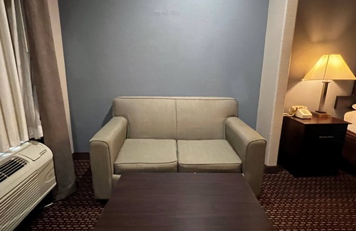 Center Hotel | Super 8 by Wyndham Center