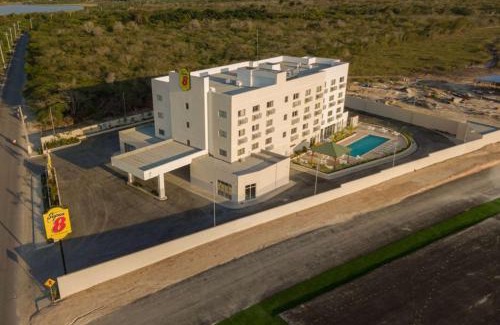 Pepillo Salcedo Hotel | Super 8 by Wyndham Manzanillo